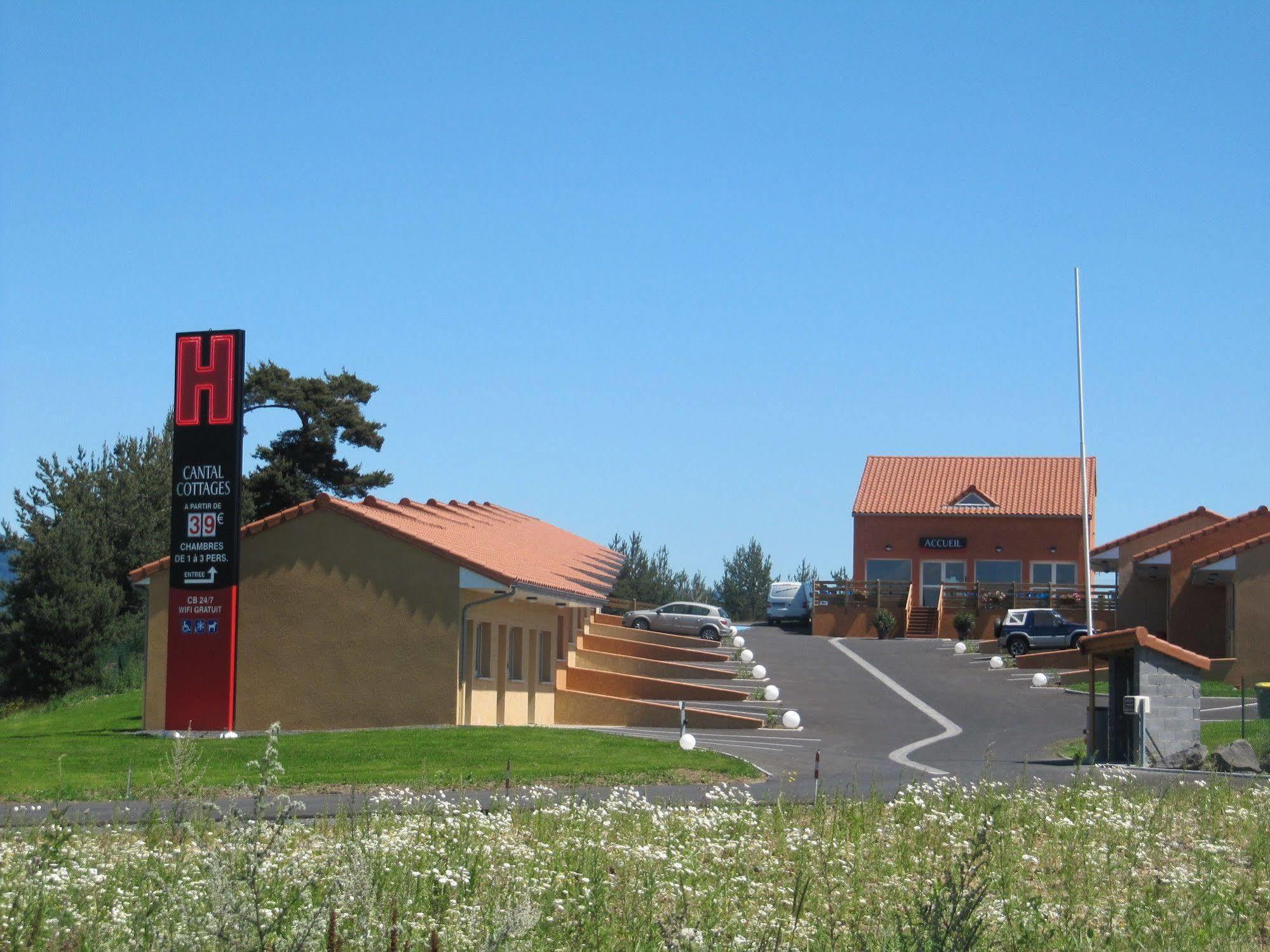 Hotel Cantal Cottages Saint-Georges  Εξωτερικό φωτογραφία